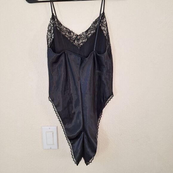 Vintage Victoria Secret Gold Label lacy bodysuit - Picture 2 of 7